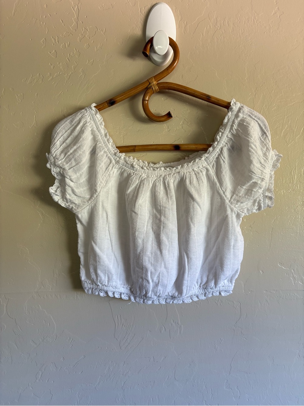 American Eagle Peasant Puff Short Sleeve White Crop Top Crochet Ruffle Trim XS